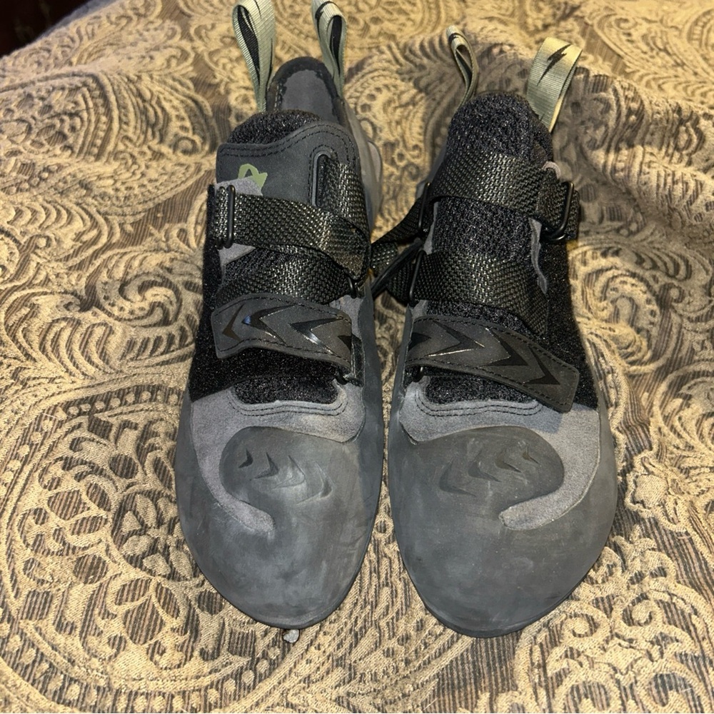Black and Gray Climbing Shoes